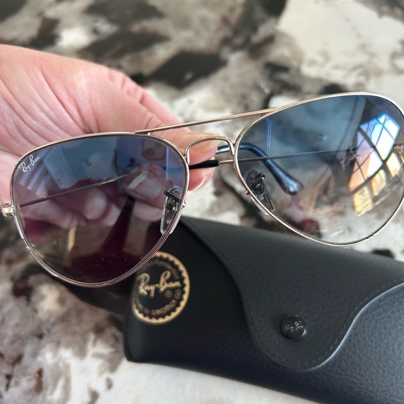 Ray-Ban Aviator Silver Frame Sunglasses with Blue Lenses - Picture 2 of 8